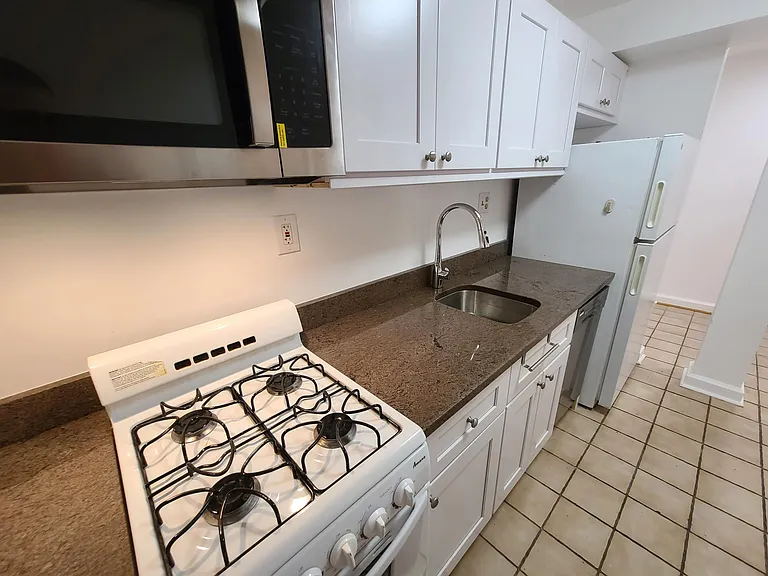 1343 T St NW #B — Photo 7