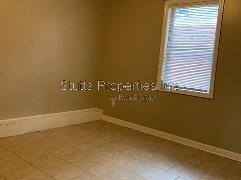 414 Hermitage Dr #8 — Photo 6