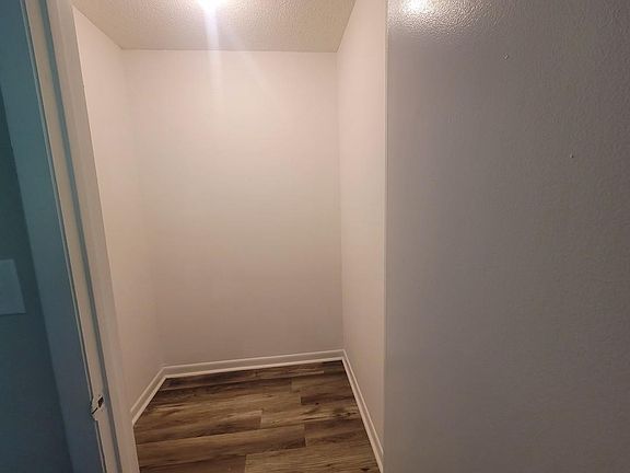 5th image of 1100 Crescent Dr APT 6
