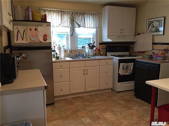 3rd image of 1890 Rockville Dr