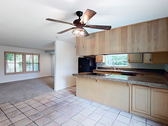 4th image of 5719 Red River Dr