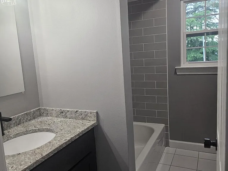 42 Diane Dr — Photo 11