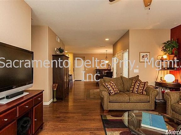 3rd image of 3301 N Park Dr Unit 1316