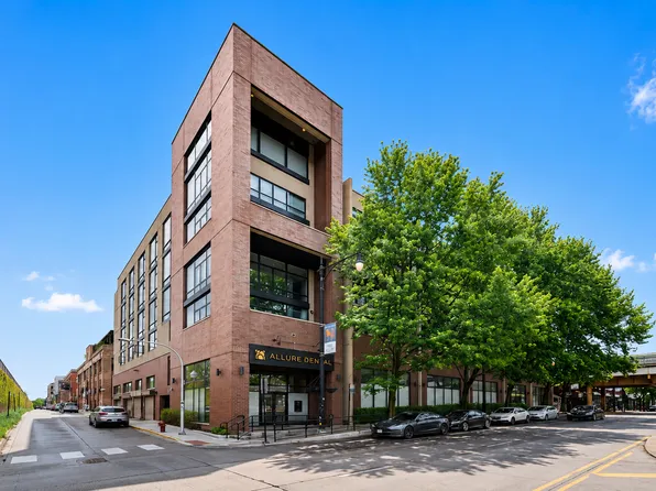 3946 N Ravenswood Ave APT 411, Chicago, IL 60613