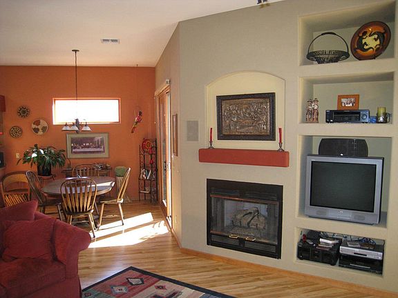 Great Room / fireplace