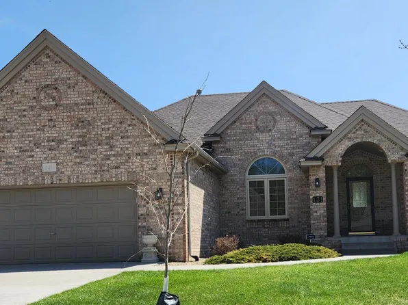 131 Wyndham Cir W, New Brighton, MN 55112