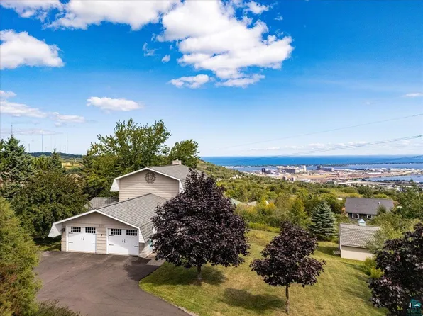 2810 Exhibition Dr, Duluth, MN 55811