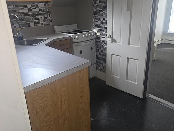 2nd image of 75 Charles St #3