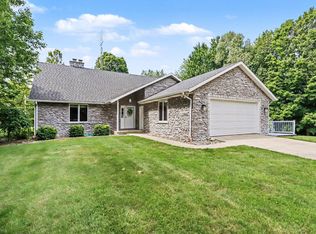61214 S Us Highway 131, Three Rivers, MI 49093