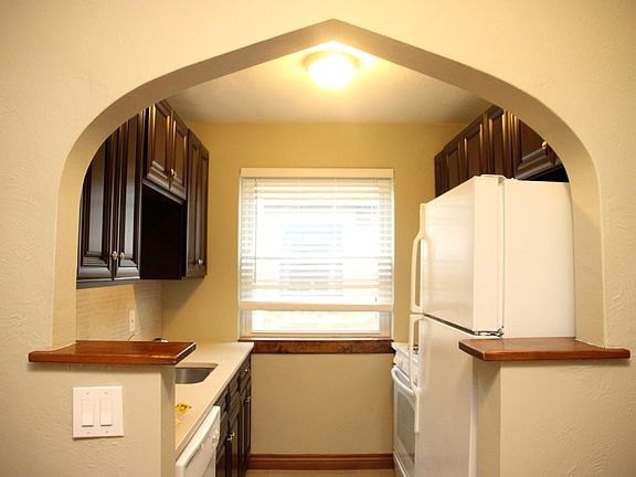 5th image of 5118 Jamieson Ave #A
