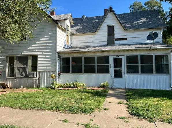 101 W Royal Ave, Hudson, KS 67545