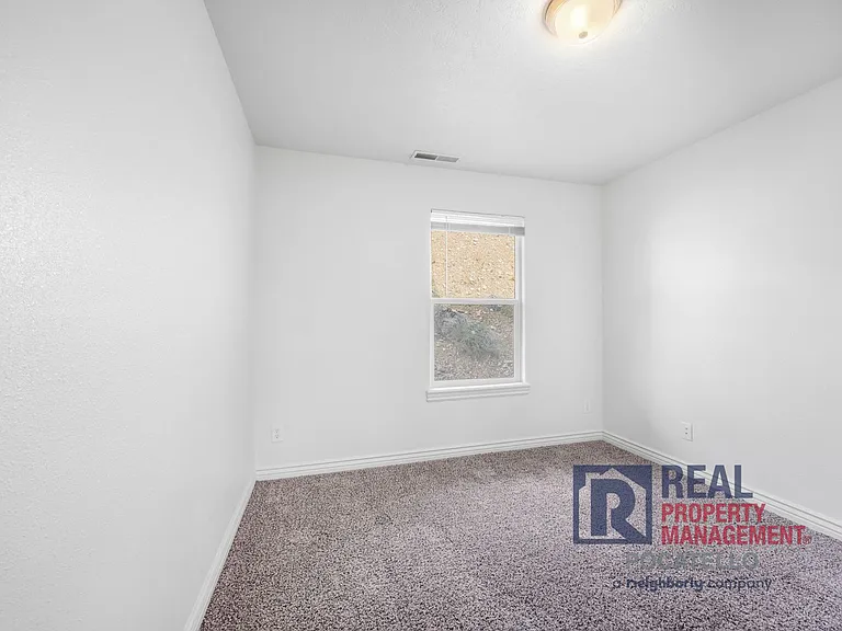 295 La Valle Strada — Photo 14