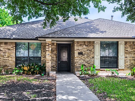 3rd image of 1701 Baffin Bay Dr