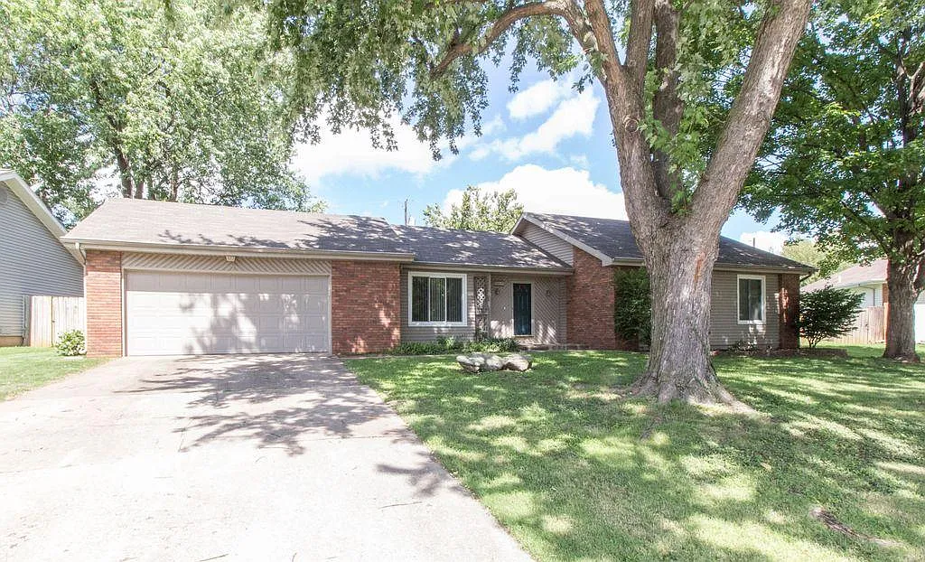 3 bed, 1468 sqft, $1,575 — Photo 2
