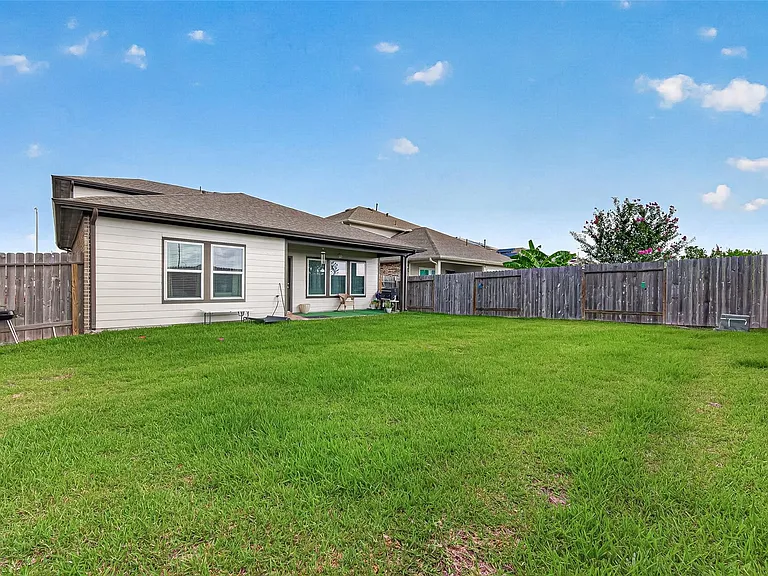 7211 Colwyn Bay Trl — Photo 49