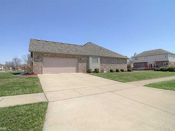 2nd image of 36594 Crimson Ln