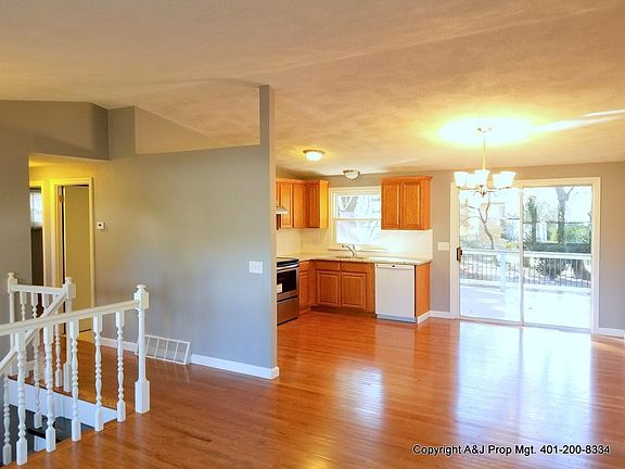 Granite Kitchen/Stainless