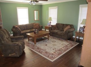 697 Texas Loop Rd, Springfield, KY 40069