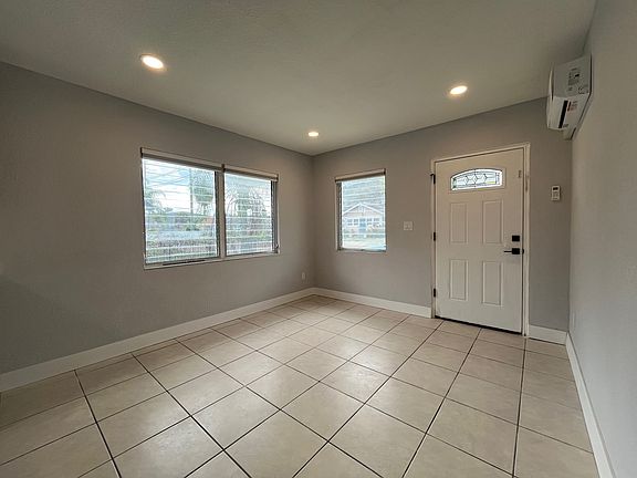 4th image of 50 W Boyer St