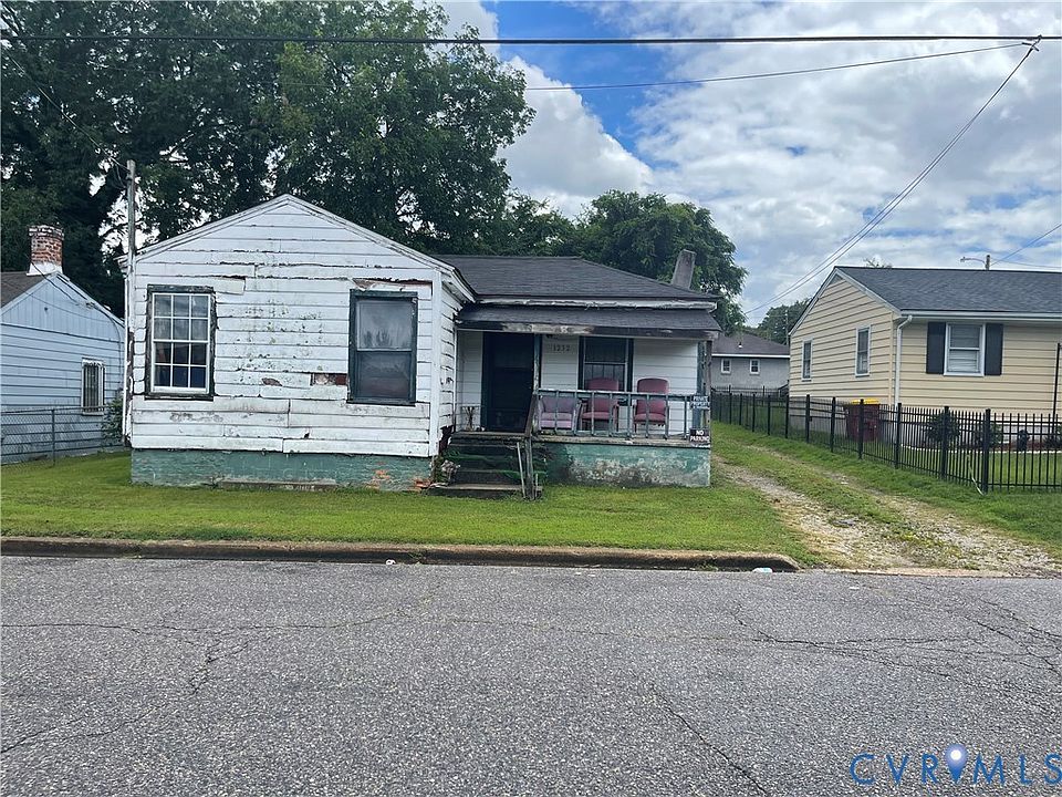 2nd image of 1232 Commerce St