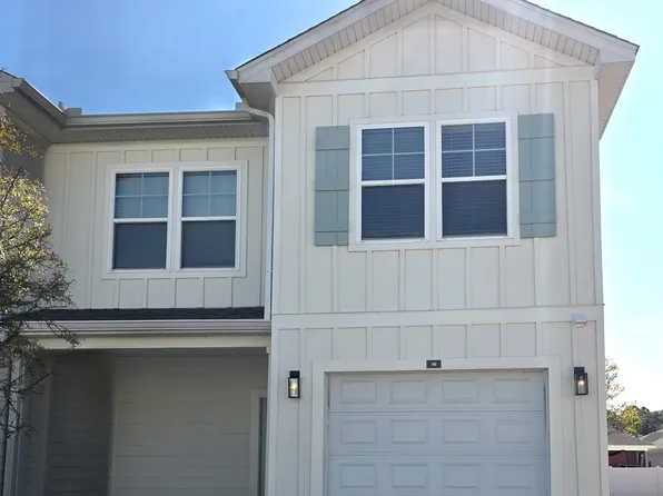 46 E Chapel Dr, Brunswick, GA 31525