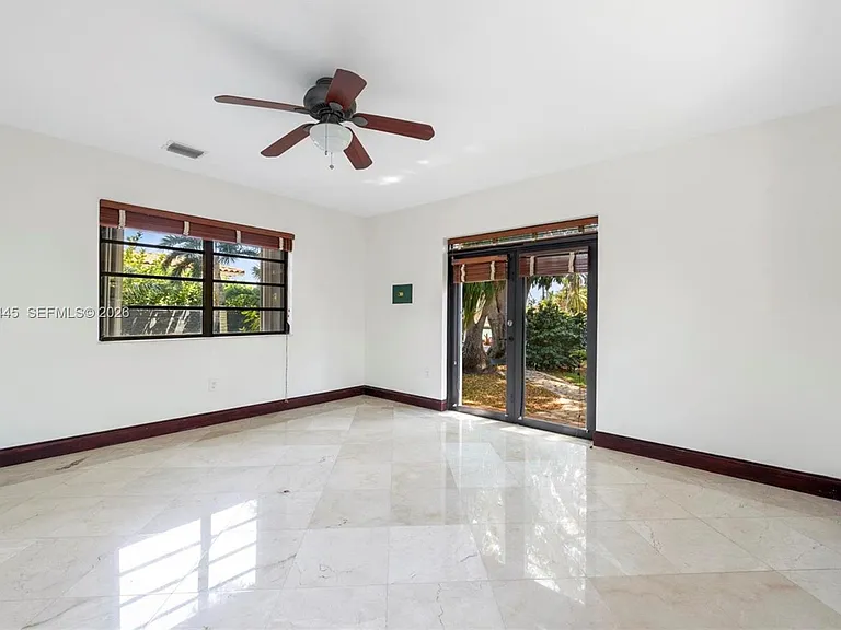 540 S Shore Dr — Photo 29