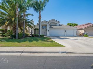 10415 Crandon Park Dr, Bakersfield, CA 93312