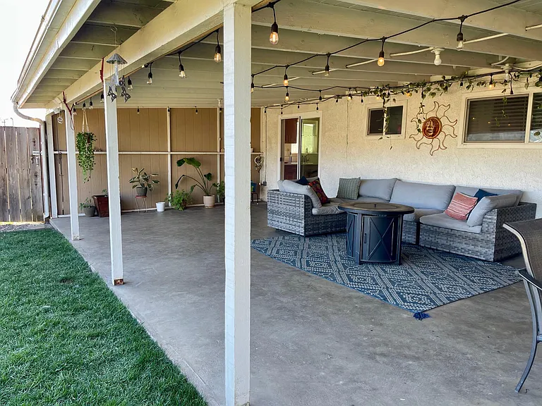 935 Paraiso Ave — Photo 11