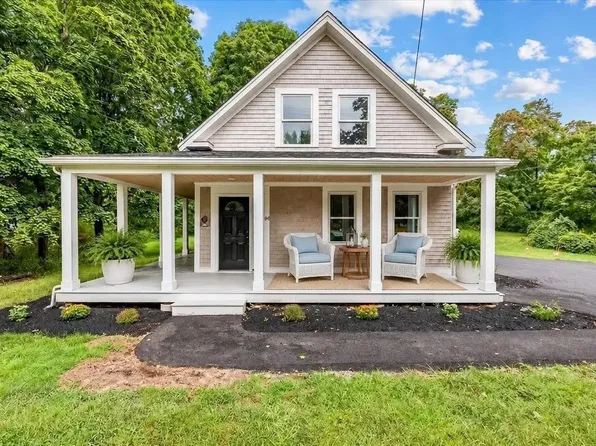 145 Plymouth St, Carver, MA 02330