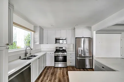 5840 Coldwater Canyon Ave #2 Photo 1