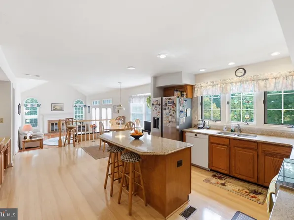 5 Stationhouse Ct, Gaithersburg, MD 20877