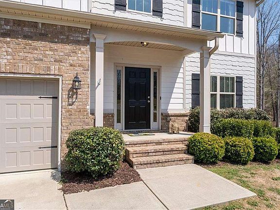 2nd image of 17 Four Feathers Ln NE