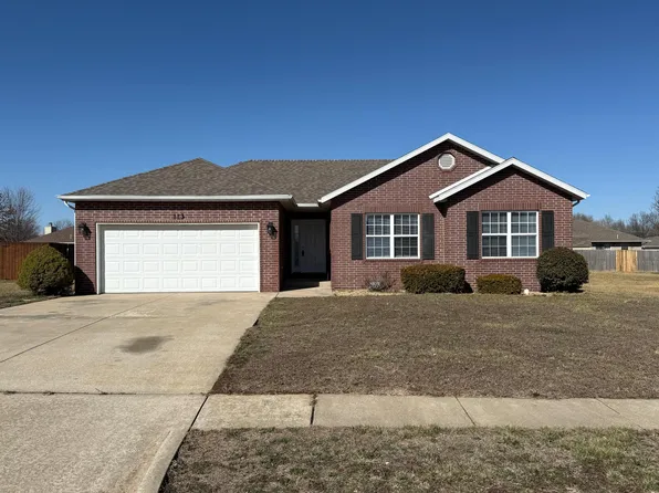 113 E Comanche Court, Strafford, MO 65757