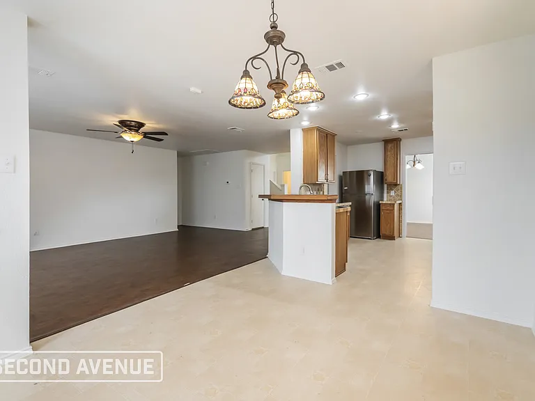 925 Warbler — Photo 10