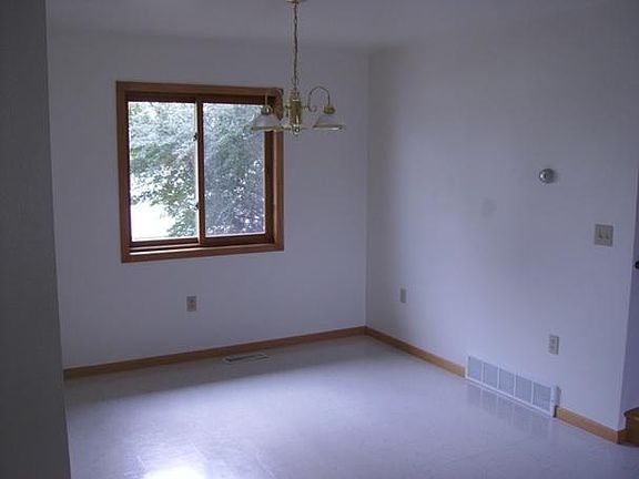 Elegant dining room.