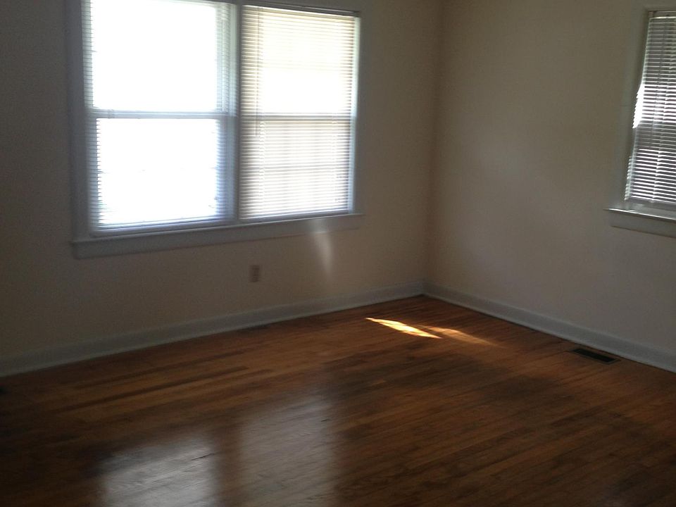 2nd image of 508 E 1st St