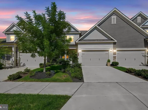 6301 Virginia Bluebell Ln, Haymarket, VA 20169