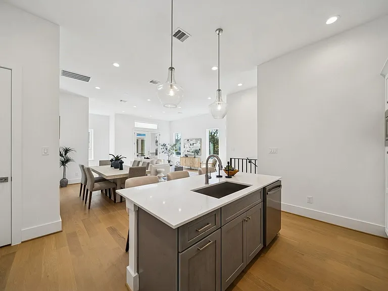 1405 W 21st St #A — Photo 9