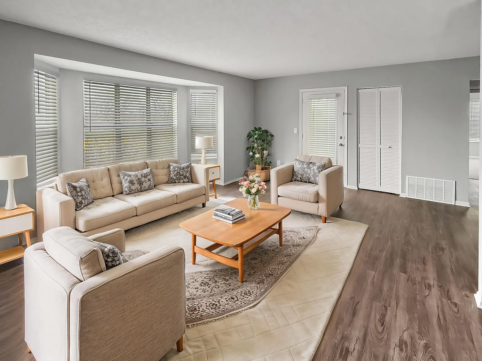 Stone Ridge — Photo 1