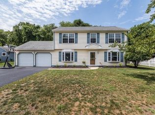 128 Oak Glen Rd, Toms River, NJ 08753