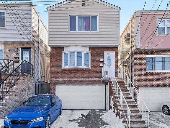 2nd image of 5712 Broadway #1
