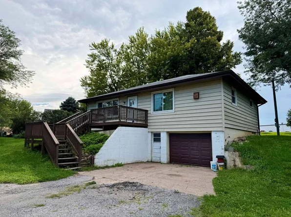 1107 W 7th St, Wayne, NE 68787