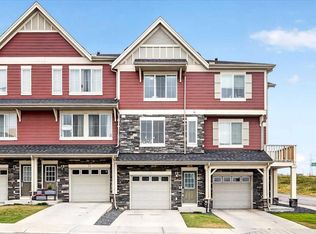 77 E Kinlea Way NW, Calgary, AB T3R0S2