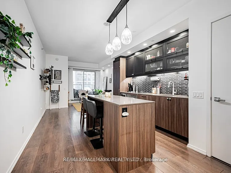 783 Bathurst St #227 — Photo 2