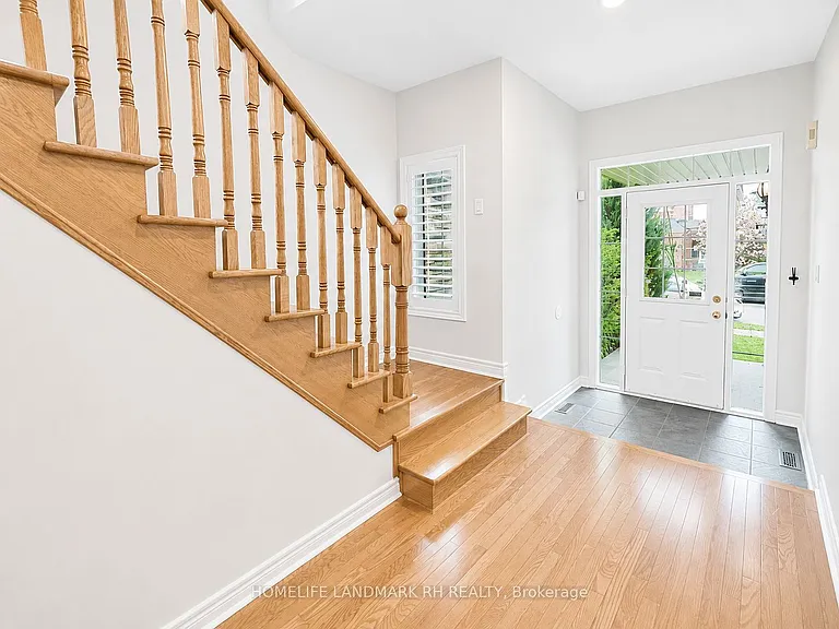 499 Pleasant Ridge Ave — Photo 4