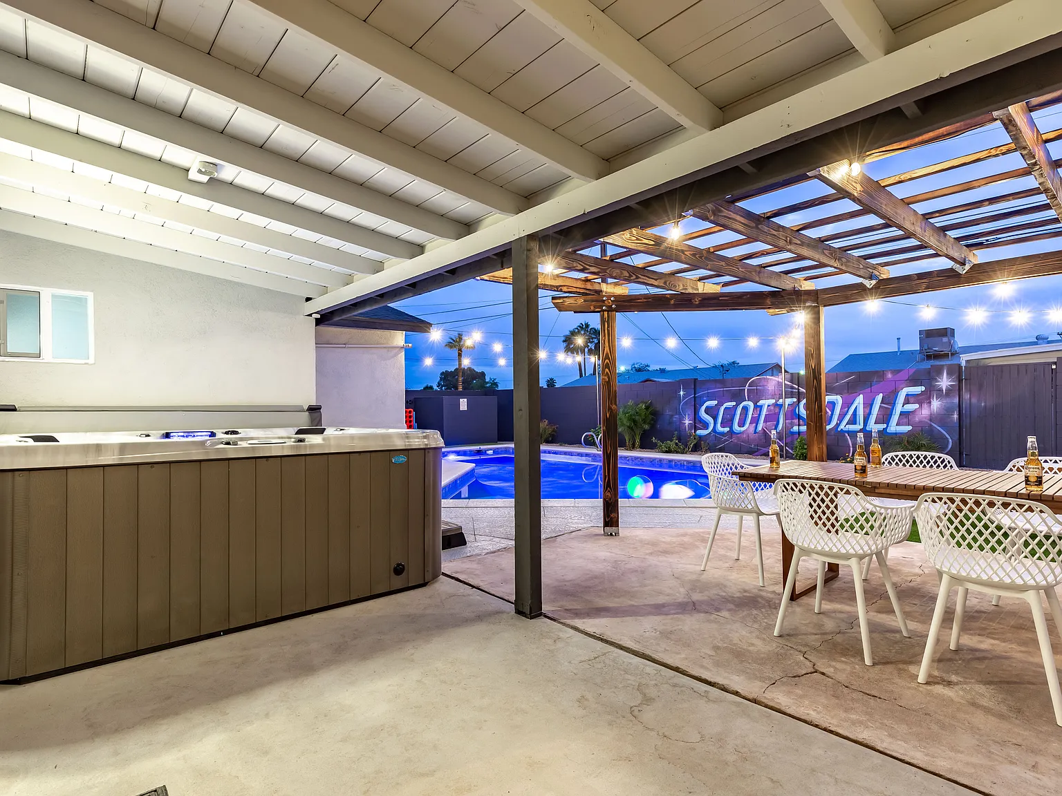 4 bed, 1838 sqft, $4,499 — Photo 2