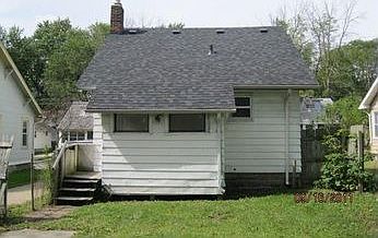 2nd image of 826 Cawood St