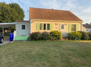 34 Fatima Dr, Bristol, RI 02809