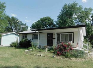 329 E 6th St, Valley Center, KS 67147