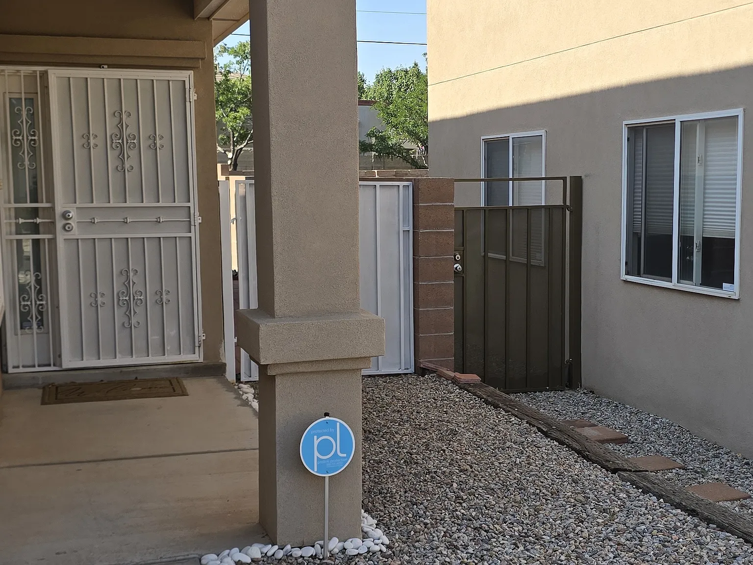 4 bed, 1736 sqft, $2,500 — Photo 3